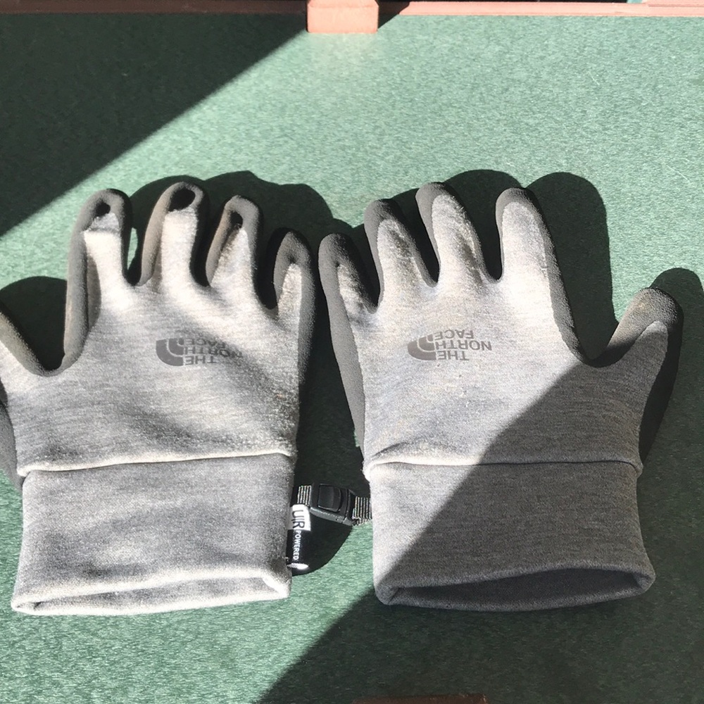 North Face UR Powered Gloves